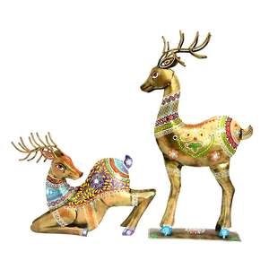 ชุดกวางนั่ง 2 ตัว ทำจากเหล็กทาสีคุณภาพสูงจากอินเดีย สำหรับตกแต่งในพื้นที่ที่มีประเพณีดั้งเดิม แรงบันดาลใจจากงานฝีมือดั้งเดิม - Product Image 3