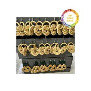 ชุดเครื่องประดับต่างหูสำหรับวันหยุดและปาร์ตี้พร้อมต่างหูหวายสไตล์เกาหลีคอลเลกชันใหม่ชุดแฟชั่นหรูหราทันสมัย - Product Image 1