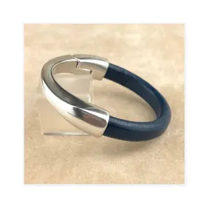 Dark Navy Unisex Arena Bracelet With Single Antique Silver Magnetic Clasp Fashionable Leather Design For Parties Gifts