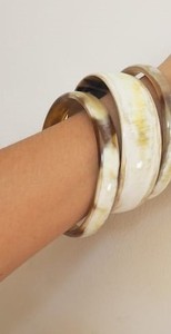 Exclusivo brazalete de cuerno artesanal accesorio de moda artesanal ecológico para uso en Bodas/fiestas de mujeres modernas a bajo precio - Product Image 6