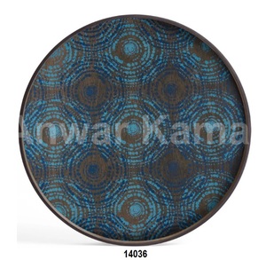 Bandeja para servir fruta/comida de latón con forma de hoja de diseño grabado para restaurante de Hotel en casa - Product Image 1