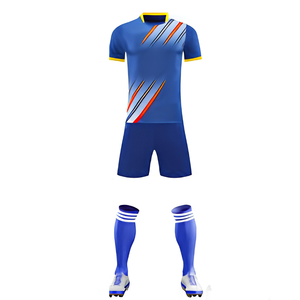 Tenues de football personnalisées avec nom d'équipe, kits de football en polyester à séchage rapide, col en V, fournisseur en gros OEM - Product Image 2