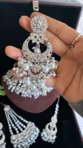 ชุดเครื่องประดับแฟชั่นสเตนเลสสตีลชุบทอง18K สำหรับผู้หญิง-สร้อยข้อมือสร้อยคอสามชิ้นสำหรับงานหมั้นในงานแต่งงาน - Product Image 3