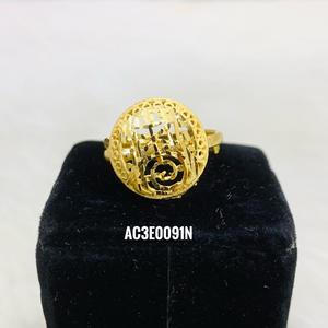 Pendientes chapados en oro completamente nuevos de diseñador, joyería de latón en forma de flor de un gramo para fiestas, compra en línea en India - Product Image 2