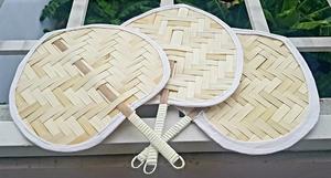 Eventail d'été Éventail tissé en bambou naturel fait à la main Léger et durable du Vietnam - Product Image 4