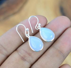 Milky Opalite Gemstone Boucles D'oreilles Bijoux Pour Femmes Argent Boho Style Bijoux 925 Sterling Silver Trending Boucles D'oreilles À La Main - Product Image 5