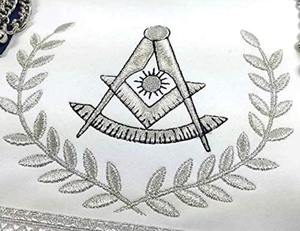 Delantal de cuero Masonic Regalia, delantales de masón bordados con Tessal para oficiales de Master Mason, servicio OEM/ODM, decoración de encaje - Product Image 3