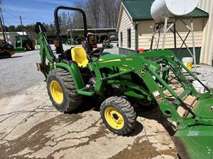 John Deere 3038E, Mini Tractor Agrícola 4x4 con Cabina, 25HP, Motor Diésel, 5 Años de Garantía, Equipo Agrícola de la Mejor Calidad - Product Image 4