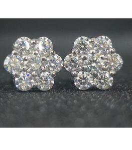 Pendientes de Diamantes de Oro Blanco Atemporales, Acabado Pulido Elegante, Joyería Elegante para Mujer, Ropa Formal, Regalo Especial - Product Image 1