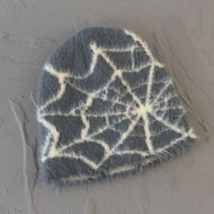 Gorro de Mohair de Alta Calidad, Personalizado, con Rayas Degradadas Suaves, Moderno y Cálido, para Uso en la Playa, Fabricado con Alta Calidad - Product Image 3