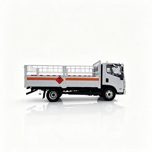 Camion de transport de bouteilles de gaz léger CLW 4x2, fourgon de livraison de matières dangereuses pour un transport sécurisé des bouteilles de gaz - Product Image 4