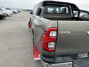 USADO 2023 Toyota Hilux 2,8 GD6 Legend DC Auto Volante a la derecha. Volante a la izquierda - Product Image 2