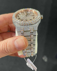 Montre VVS deux tons personnalisable en acier inoxydable avec diamant de laboratoire pour hommes Affichage analogique du cadran de luxe glacé pour hommes et femmes - Product Image 2