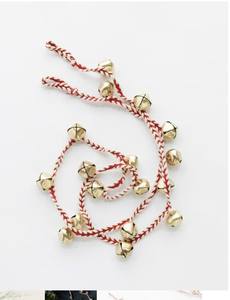 Guirnalda de campana dorada elegante para decoración navideña y navideña, guirnalda decorativa para bodas, fiestas, eventos y decoración del hogar - Product Image 2