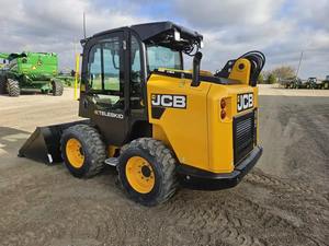 รถตักล้อยาง JCB 3TS-8W ปี 2024 มือสอง แบบมีห้องโดยสาร สำหรับงานเกษตรและก่อสร้าง - Product Image 1