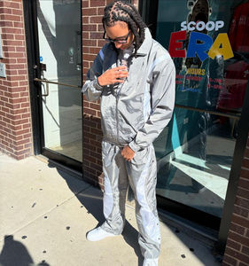 Conjunto de Chaqueta Cortavientos Personalizada de Alta Calidad para Hombre, Talla Grande, Transpirable, de Nailon, Impermeable, con Ribete Ligero para Invierno - Product Image 3