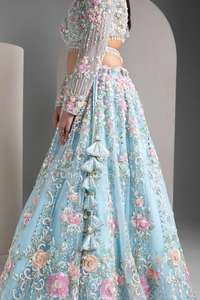 Paillettes brodées en soie d'organza lourd élégant de qualité supérieure Lehenga Choli indien pakistanais avec Cancan et toile Patta - Product Image 3