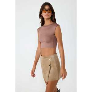 Top Corto Básico con Espalda Descubierta - Product Image 6