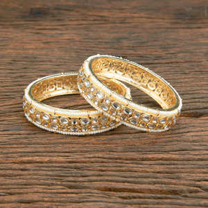 Brazaletes clásicos occidentales Indo hechos a mano de cobre de Latón chapado en oro artificial con perlas - Product Image 1