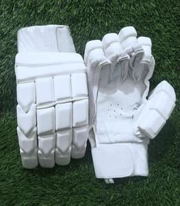 Gants de frappeur en cuir PU de qualité supérieure à motif uni Couleur blanche Gants de frappeur de cricket de taille moyenne à un prix raisonnable en Inde - Product Image 1