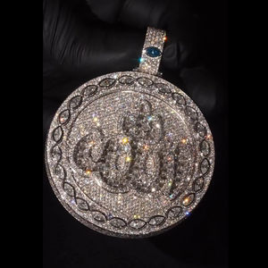 Meilleurs pendentifs vintage Allah personnalisés en argent sterling 925 avec moissanite VVS taille brillant sertie clos, certifiés IGI, très populaires pour hommes - Product Image 3