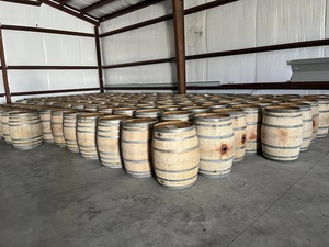 Ventes en gros de barils en chêne usagés, barils à vin, barils à whisky, barils à bourbon, barils en bois récupérés - Product Image 1