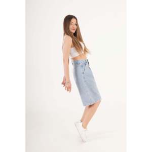 Shorts de Mezclilla de Cintura Alta para Mujer LUSTRIN, Shorts de Jean Azules de Algodón al por Mayor para Verano, Estilo Moderno y Cómodo - Product Image 3
