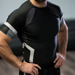 Rashguard de surf à manches courtes entièrement sublimé de haute qualité Rashguard MMA personnalisable Anti-UV dernière technique de sublimation - Product Image 4