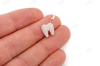 Pendentif dentaire en diamant naturel de conception classique personnalisée, coupe ronde, or massif 14 carats, 0,50 CTW, bijoux sertis de diamants