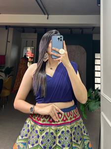 Dernier créateur Banarasi Silk Zari Weaving Work Lehenga Choli par Fab Zone - Product Image 4