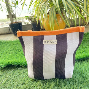 Pochettes de toilette cosmétiques à fermeture éclair réutilisables en nylon recyclé écologique Pochettes artisanales indiennes à rayures personnalisées - Product Image 1