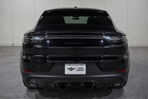Cayenne GTS Coupé 2022, V8 Biturbo, Tracción en las Cuatro Ruedas, Paquete Deportivo Ligero, Mayormente sin Modificaciones - Product Image 3
