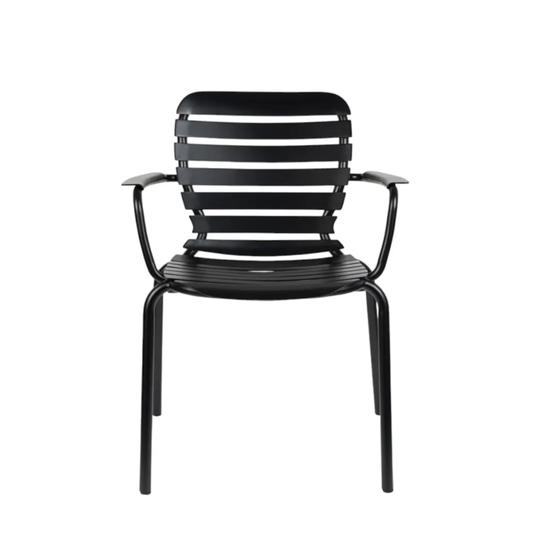 Poltrona in metallo stile moderno nero con struttura in metallo poggia sedia