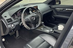 Mercedes-Benz C63 AMG Sedán 2010 Usado, 52500 Millas, Motor V8 de 6.2 Litros, Paquete de Rendimiento P31 AMG, Sin Modificar - Product Image 4