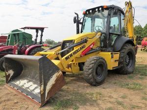 Potente retroexcavadora New Holland B95C a la venta, ideal para construcción y trabajo pesado - Product Image 4