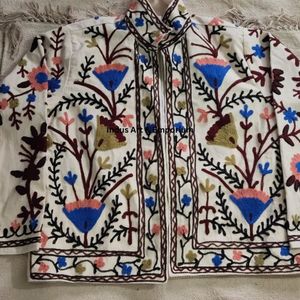Veste en coton indien Suzani fait à la main Veste courte brodée à la main Manteau unisexe Veste courte Suzani faite à la main - Product Image 1