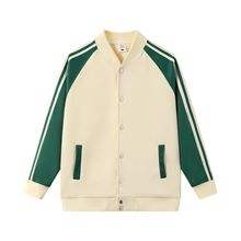 สีเขียวเข้มกับแอปริคอท