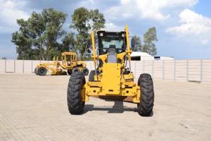 Niveleuse hydraulique compacte Volvo G930 haute performance 2013 avec moteur, pompe PLC, boîte de vitesses et lame à vendre - Product Image 4