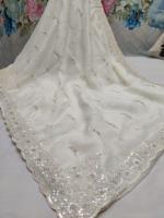 Saree georgette blanche avec bordure en dentelle séquentielle de style ethnique pour toutes les occasions en tissu modal