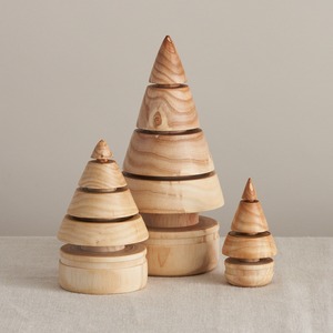 Adornos colgantes de madera Juego de 2 estrellas Adornos colgantes de Navidad con acabado de madera antiguo - Product Image 6