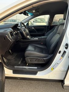 LEXUS RX350 AWD 4X4 2018 D'OCCASION, FULL OPTION, CONDUITE À GAUCHE, MOTEUR ESSENCE V6 3.5L, 6 CYLINDRES, 5 PLACES, TRANSMISSION AUTOMATIQUE - Product Image 2