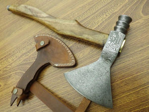 Hacha de Acero de Grado Profesional con Mango de Madera para Bricolaje, Caza y Camping, Fabricada por Herrero, con Garantía de 3 Años - Product Image 2