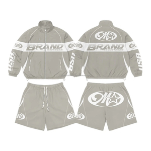 ชุดเซ็ตเสื้อแจ็คเก็ตและกางเกงขาสั้นไนลอน 2 ชิ้นสำหรับผู้ชาย รุ่นคัสตอมซัมเมอร์ คุณภาพสูง ชุดวอร์มกันลม เสื้อฮู้ดดี้สตรีทแวร์และกางเกงขาสั้นแบบ OEM - Product Image 4