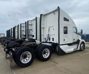 Camion semi-remorque KenworthS T680 2022 d'occasion, très demandé, avec cabine couchette à toit surélevé de 76 pouces, moteur Cummins 450HP, boîte de vitesses Endurant automatique à 12 rapports, faible kilométrage - Product Image 3