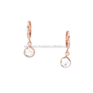 Boucles d'oreilles en or jaune 14 carats véritable tranche de diamant Boucles d'oreilles faites à la main Bijoux minimalistes - Product Image 2