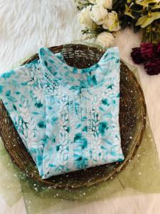 Kurti ethnique de qualité supérieure pour femmes en 5 imprimés vibrants Détails artisanaux et belles couleurs au meilleur prix d'Inde - Product Image 3