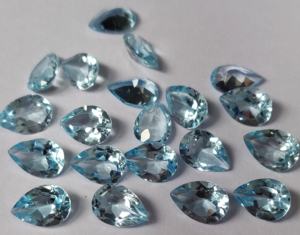 Topacio azul cielo natural corte mm Pera facetada 5x8mm-Pera Topacio azul cielo Suelto - Product Image 4