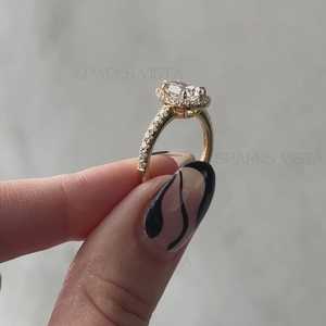 Elegante Anillo de Compromiso de Oro de 10K/14K/18K para Mujer, Moissanita Certificada por GIA, Engaste de Garra, Forma Personalizada, Moderno, Creado en Laboratorio - Product Image 4