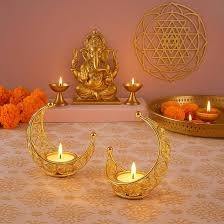 เชิงเทียนโลหะเคลือบสีทองสำหรับตกแต่งบ้านเทศกาลตกแต่งและใช้ pooja - Product Image 3