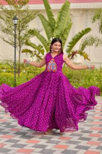 2024 verano nueva moda niñas largo de talla grande cuello en V Georgette Bandhani estampado boda playa Formal hasta el suelo ropa tejida - Product Image 5